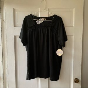 Misia Curvy Black Flowy Blouse